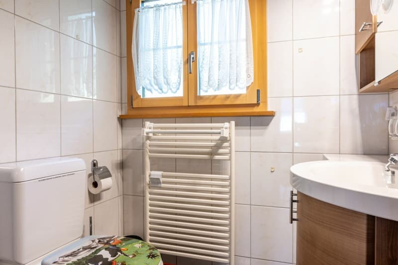 3.5-Zimmerwohnung im Dachgeschoss, Chalet Tambour (2)