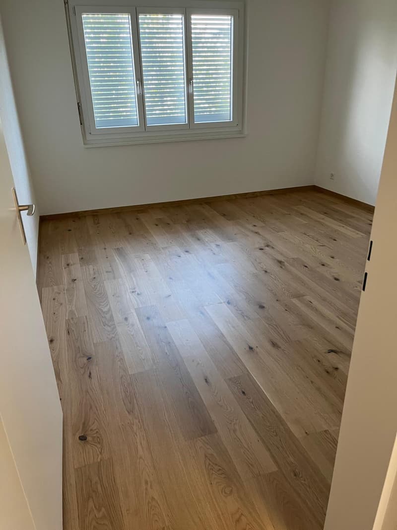 Helle 4.5-Zimmer-Wohnung mit Balkon und schöner Aussicht in Zuchwil (8)