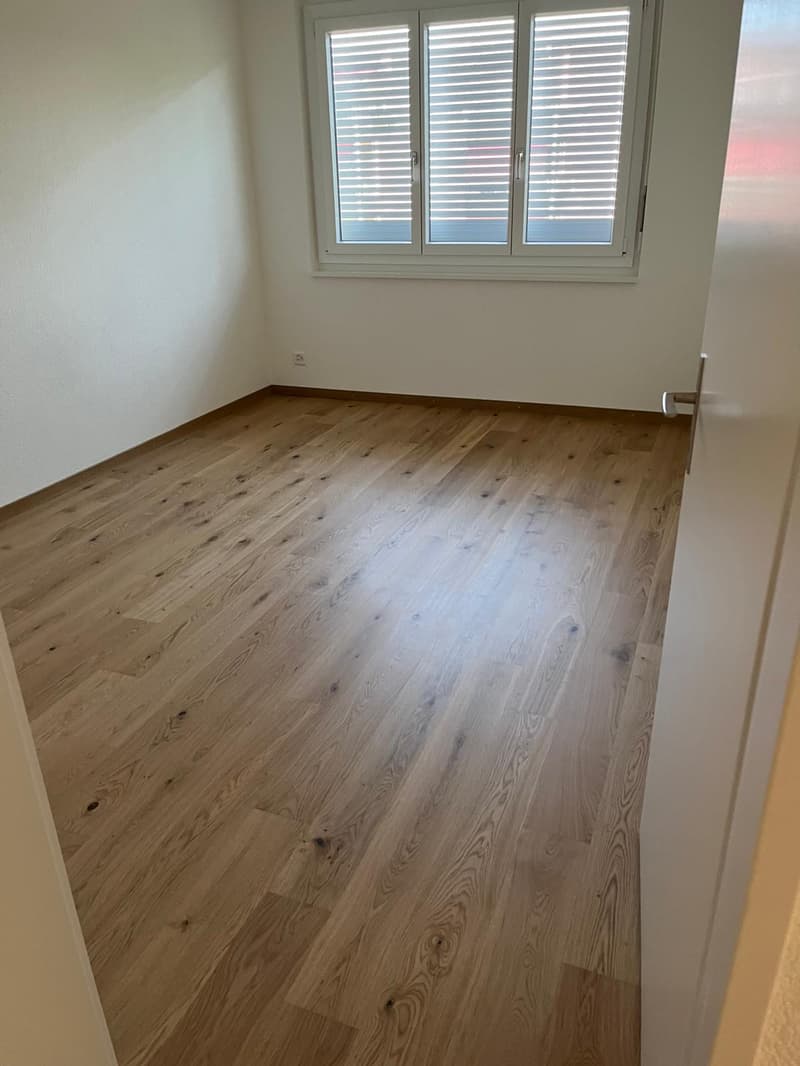 Helle 4.5-Zimmer-Wohnung mit Balkon und schöner Aussicht in Zuchwil (6)