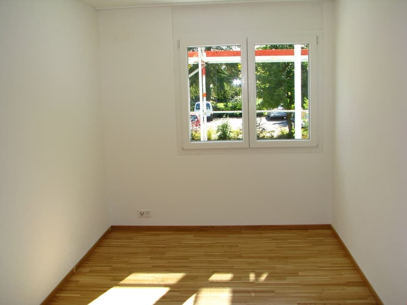 Helle 4.5-Zimmer-Wohnung mit Balkon und Aussicht in Zuchwil (4)
