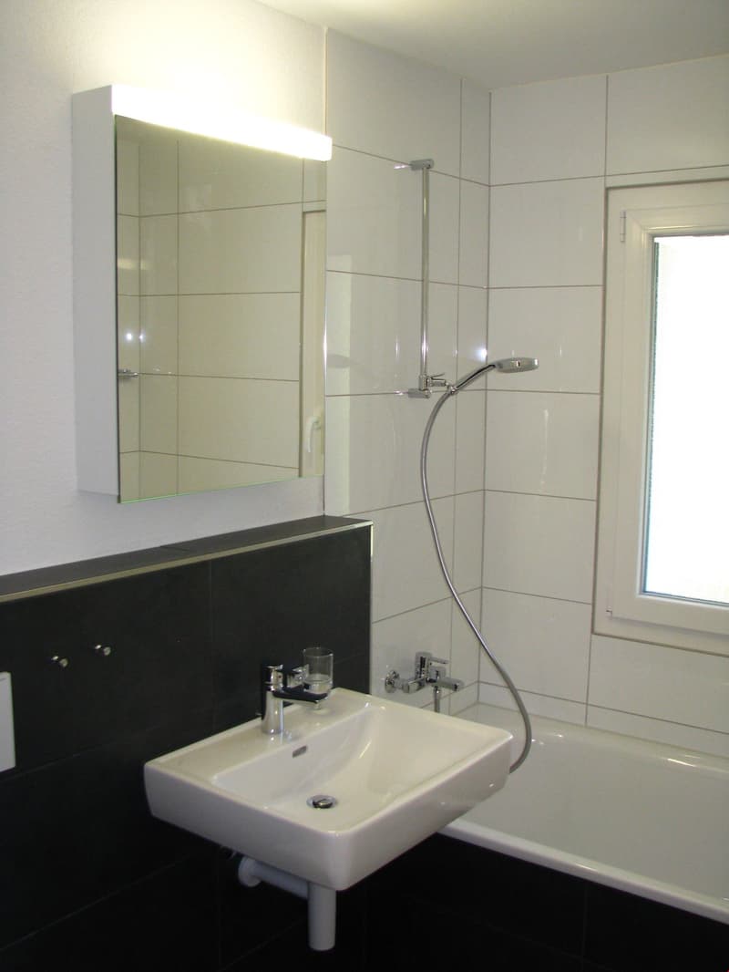Helle 4.5-Zimmer-Wohnung mit Balkon und Aussicht in Zuchwil (3)