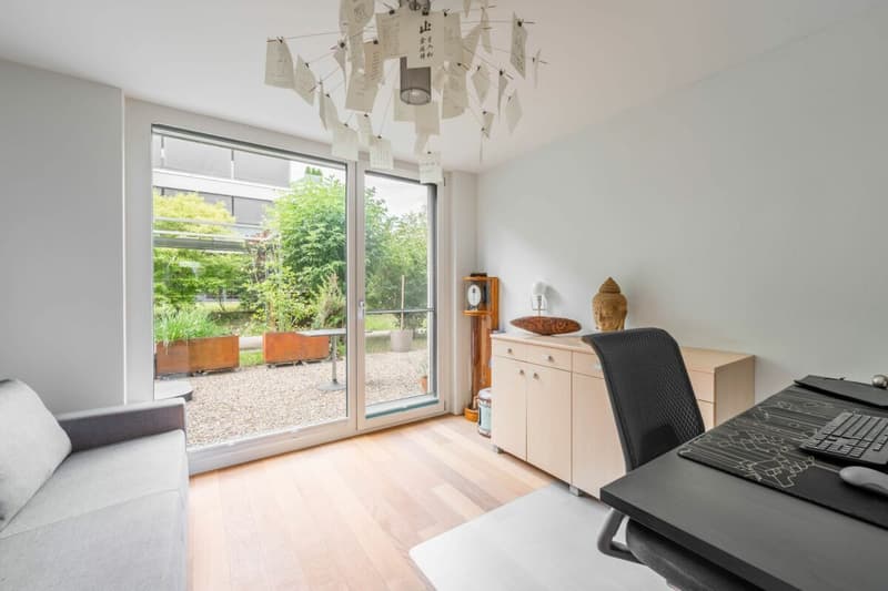 Elegant garden apartment in central location (15)