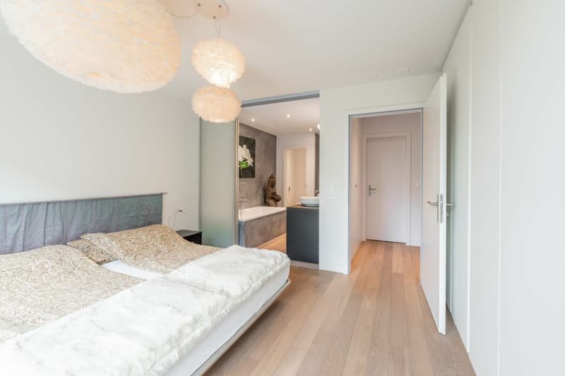 Elegant garden apartment in central location (10)