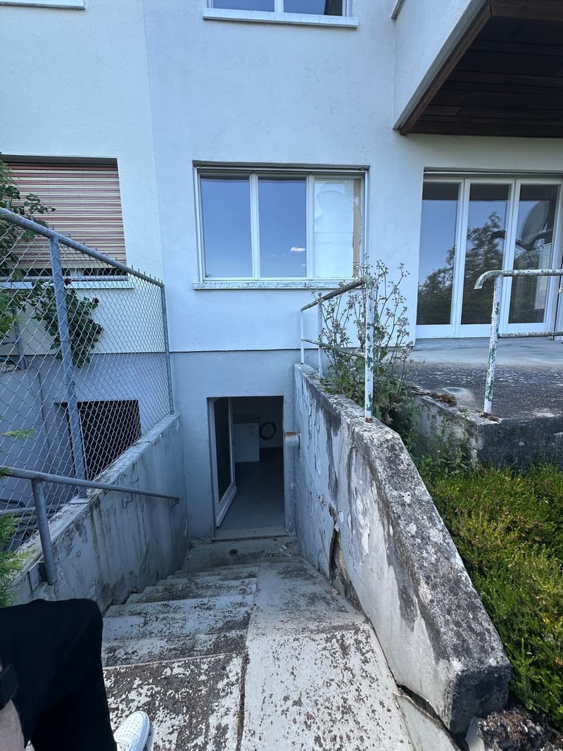 Doppeleinfamilienhaus in Hofstetten-Flüh – Renovationsobjekt an guter Lage (17)