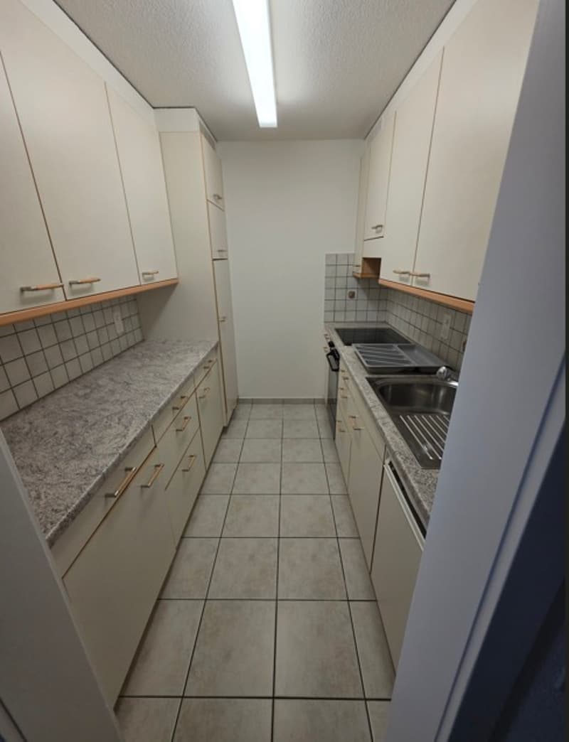 Appartamento luminoso di 4 locali con posto giardino soleggiato a Belp – disponibile da luglio 2026 (2)