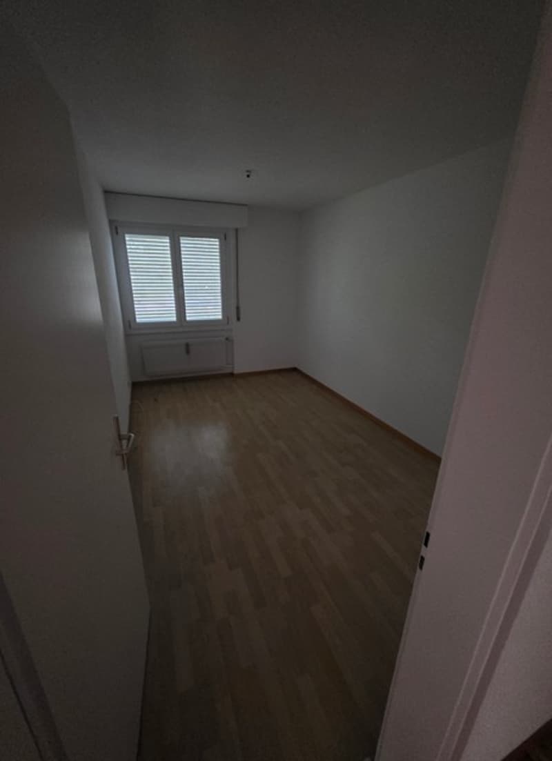 Appartamento luminoso di 4 locali con posto giardino soleggiato a Belp – disponibile da luglio 2026 (6)