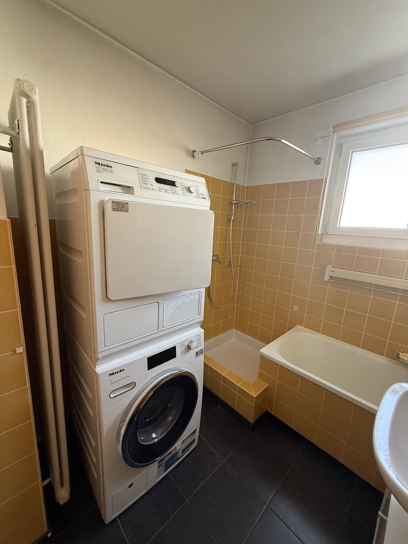 Appartement 4 pièces lumineux avec balcon à Pratteln (11)