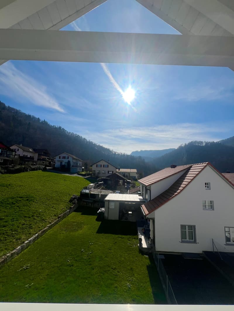 Grosszügige 4.5 Zimmerwohnung an ruhiger Lage und toller Aussicht (12)