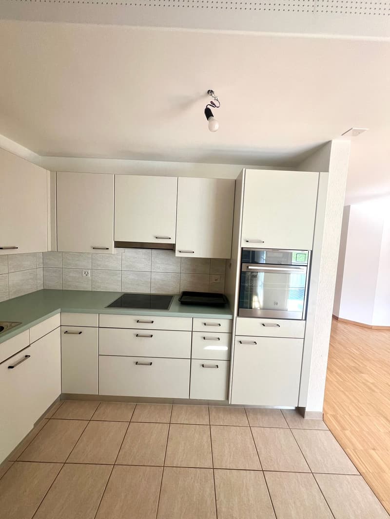 Grosszügige 4.5 Zimmerwohnung an ruhiger Lage und toller Aussicht (19)
