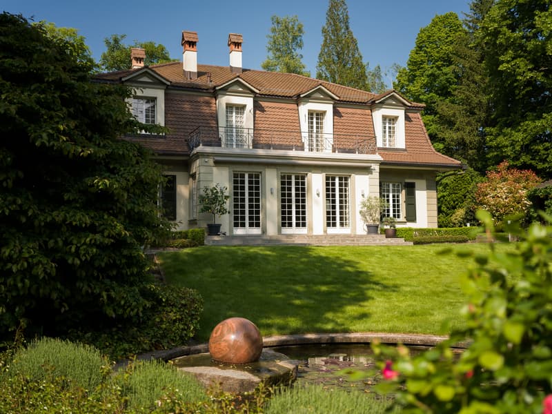 Luxuriöse Villa mit Parkanlage in der Berner Elfenau (1)