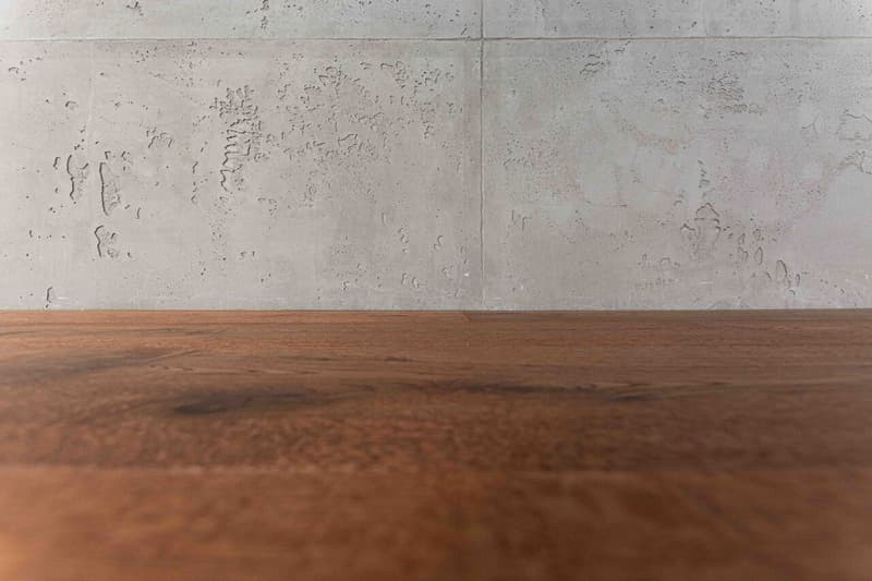 Sichtbeton-Wand (Gipserarbeit)