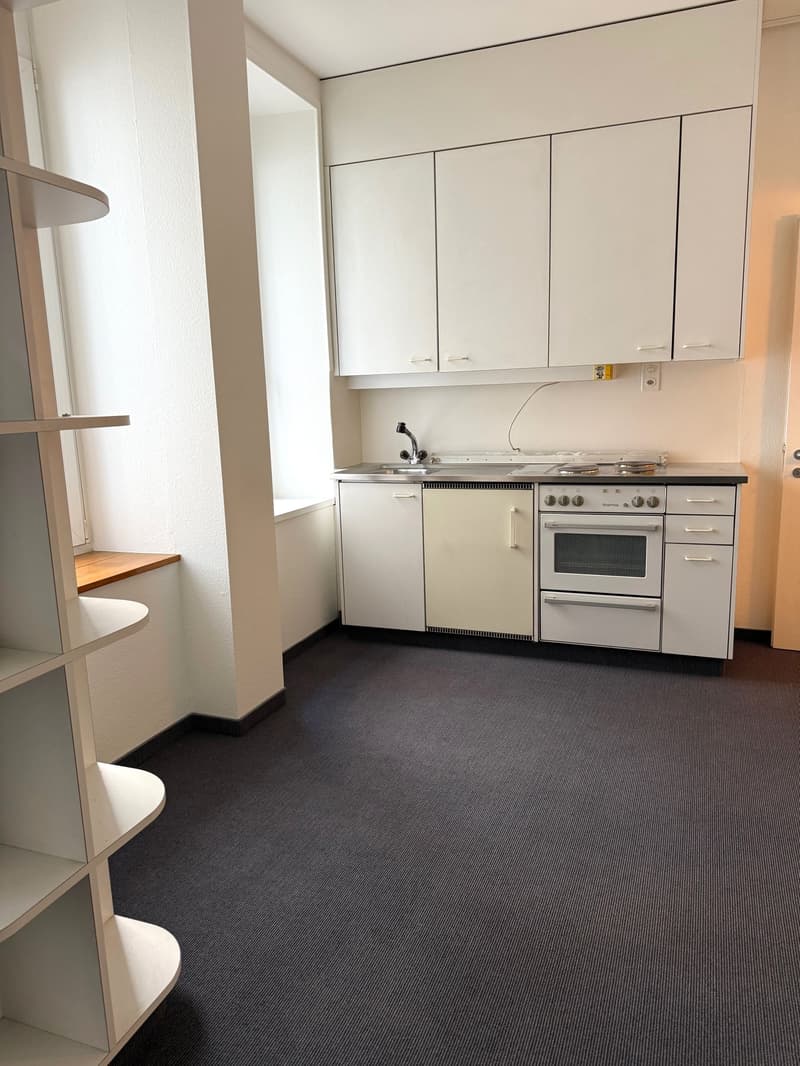 3_Bürozimmer zu Küche