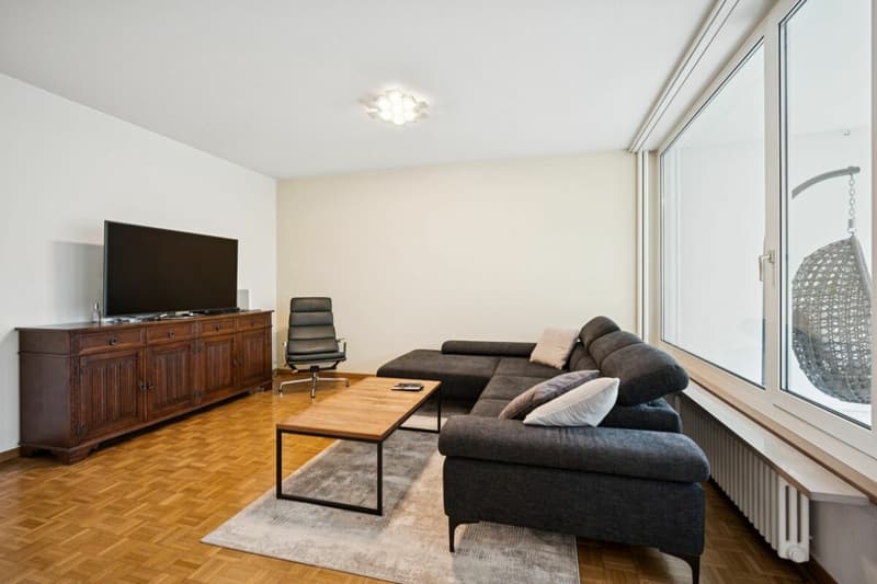 Modern, comfortable 4.5-room apartment with spacious south-facing balcony and parking space (3)