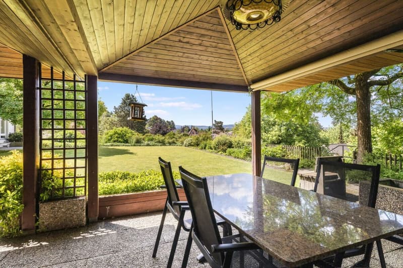 Exclusive 9-room single-family house with wellness area, double garage, and breathtaking views (4)
