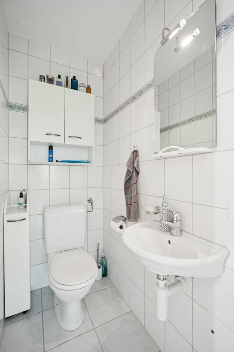 Modern, comfortable 4.5-room apartment with spacious south-facing balcony and parking space (6)