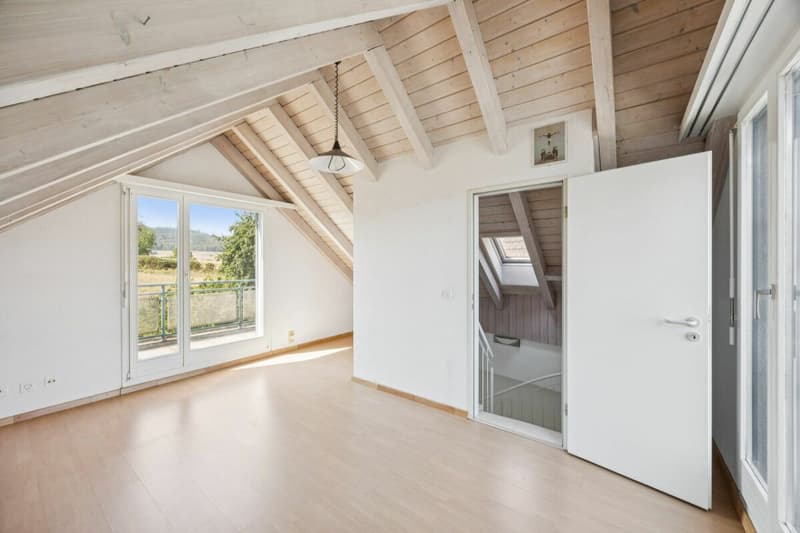 Modernes 5 ½-Zimmer-Reihen-Einfamilienhaus mit Garage und schöner Aussicht (10)