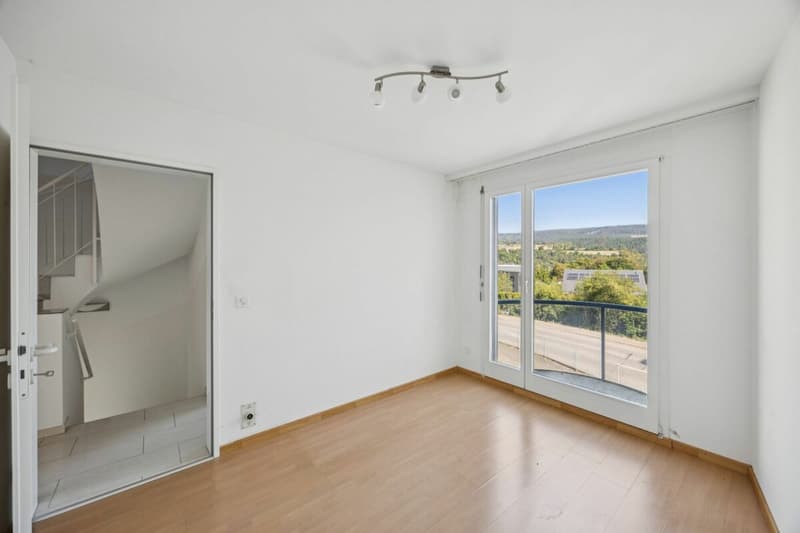 Modernes 5 ½-Zimmer-Reihen-Einfamilienhaus mit Garage und schöner Aussicht (8)