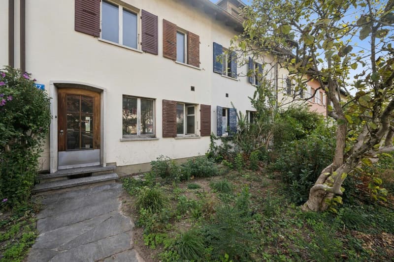 5.5-Zimmer-Reiheneinfamilienhaus mit grossem Garten und bestehender Baubewilligung in Riehen (1)