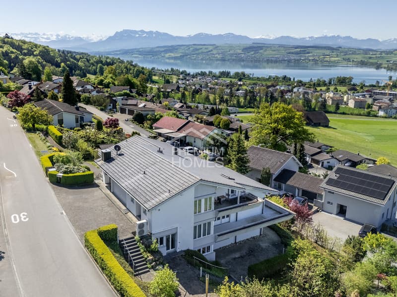 Unique villa with a view of Lake Sempach and the Central Swiss Alps (2)