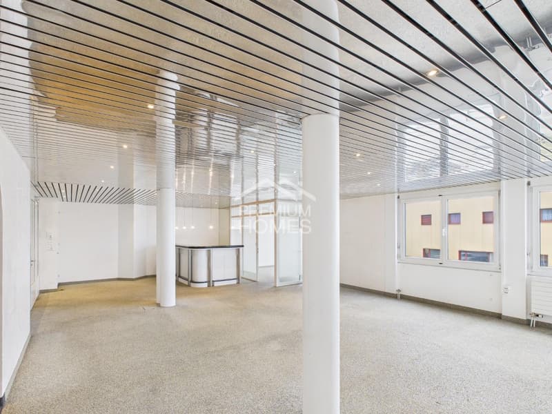 Your Dream Workplace in a Prime Location (2)
