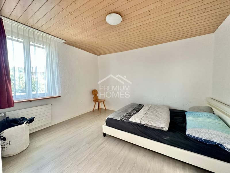 Maison multifamiliale avec élevage de chevaux et espace agricole (11)