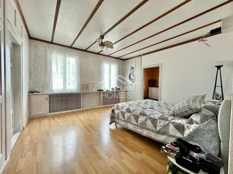 Maison multifamiliale avec élevage de chevaux et espace agricole (6)