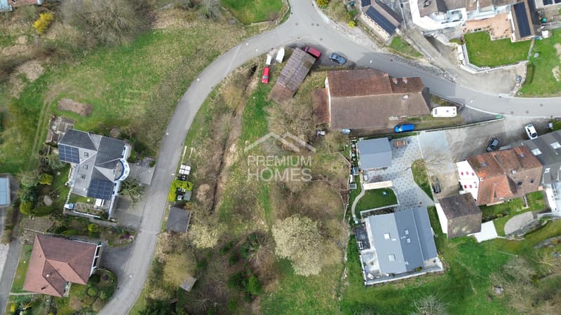 Large building land with development potential (2)