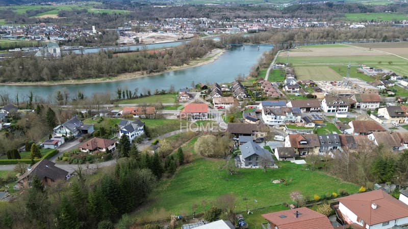Large building land with development potential (1)