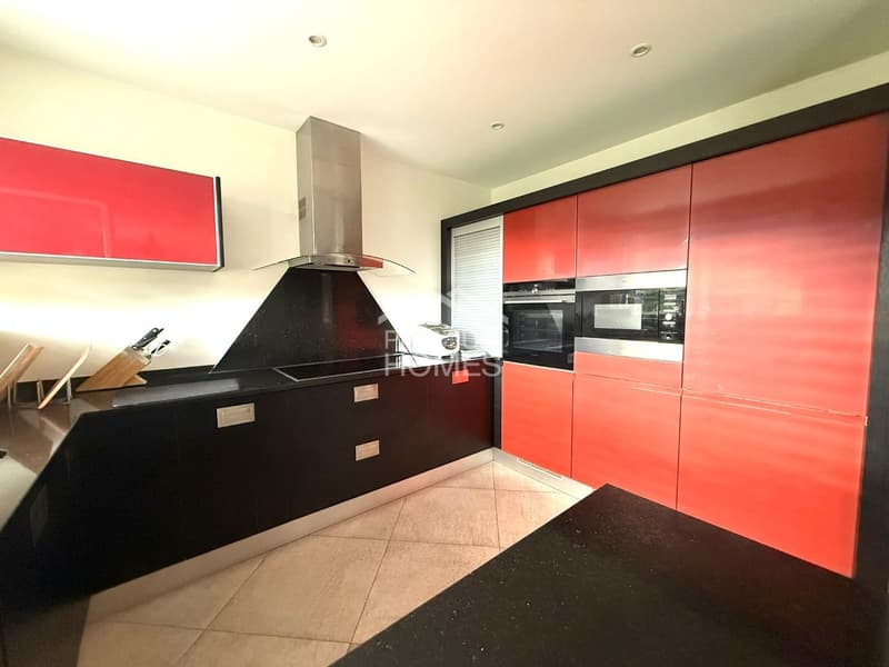 Dream home with whirlpool, solar system & plenty of space in Thielle (2)
