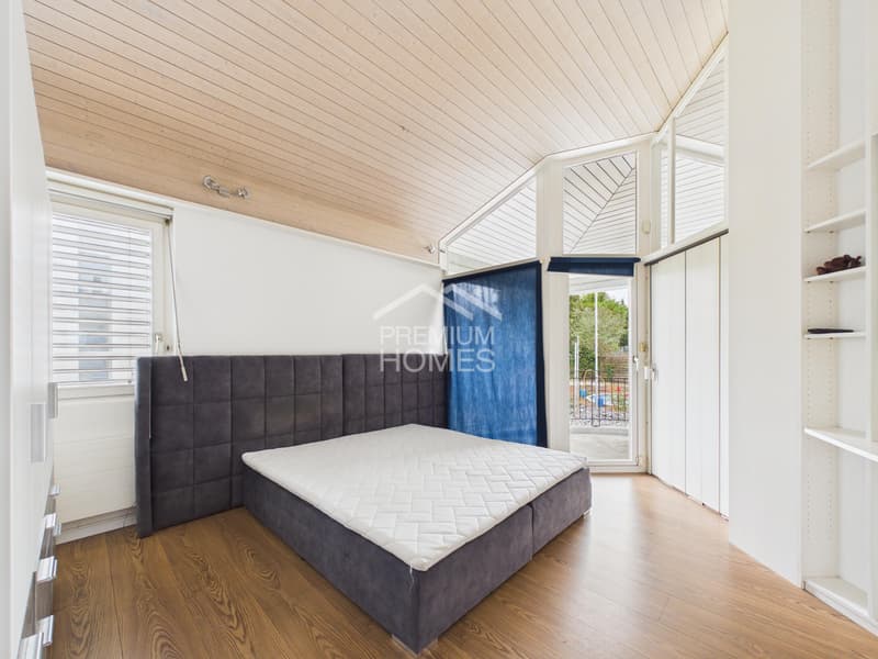 A Dream House Available Immediately (5)