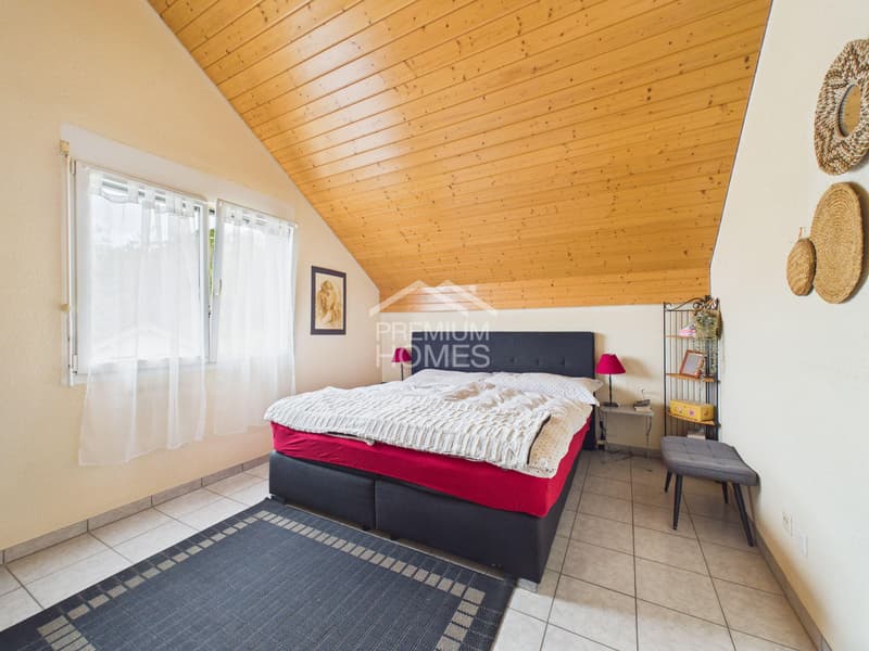 Peaceful and residential living environment (5)
