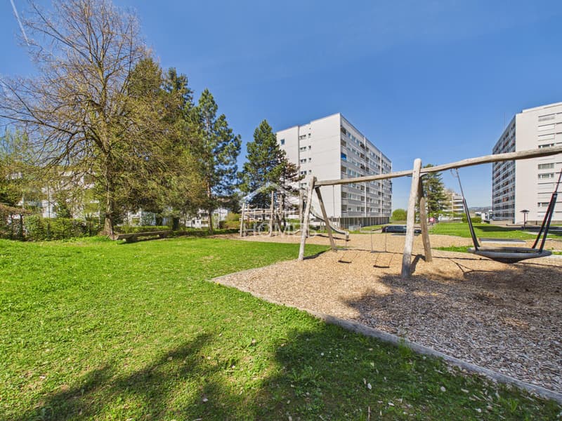 Family-friendly and central near the lake (2)