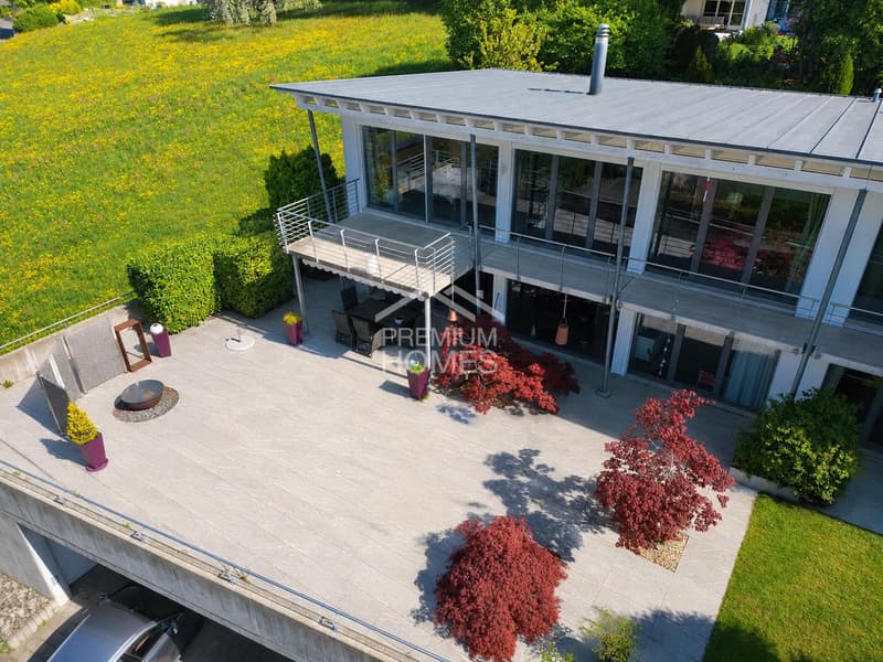 Modernes Zuhause mit grosszügigen Terrassen (1)