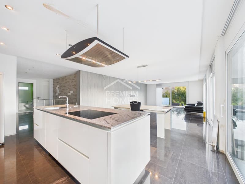 Family Oasis with Plenty of Space & Comfort (3)
