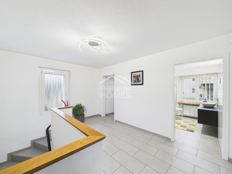 This dream house guarantees you an unobstructed view of the greenery (4)