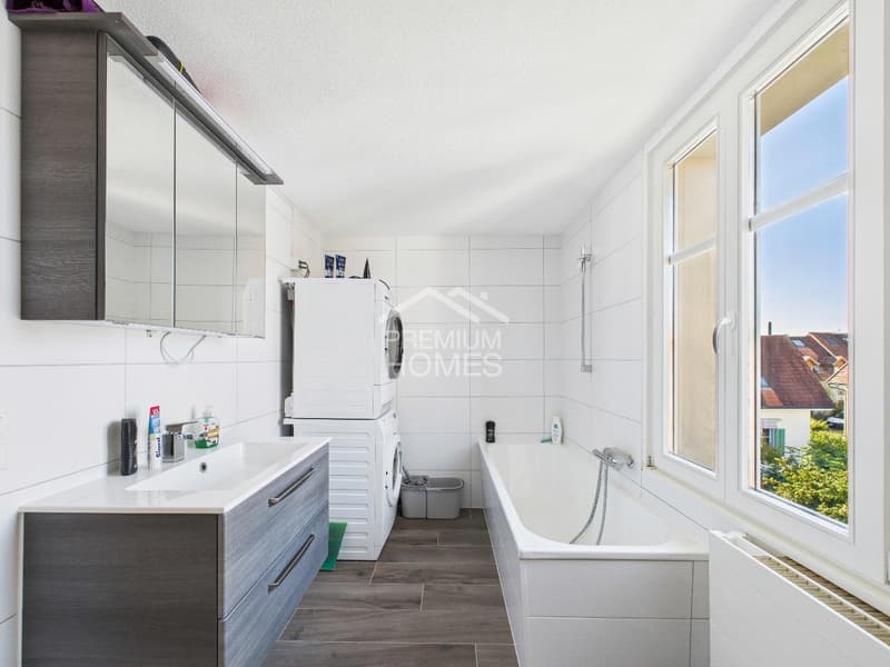 Long-term capital investment in a prime location! (8)