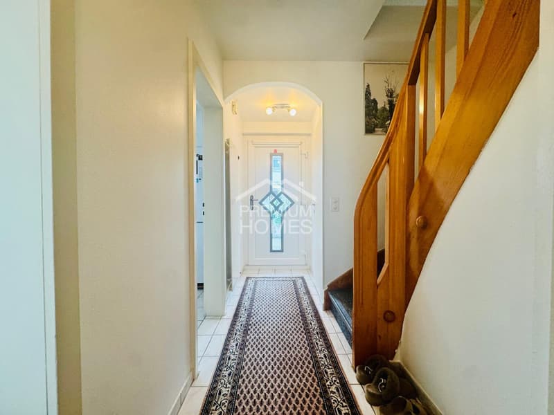 House with Character - Top Location Meets Potential (3)