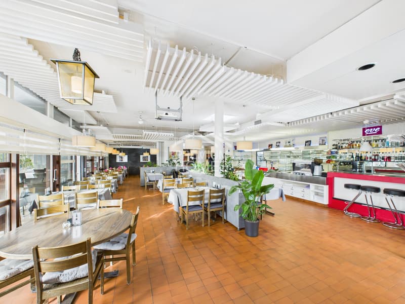 Attractive restaurant with diverse potential (3)