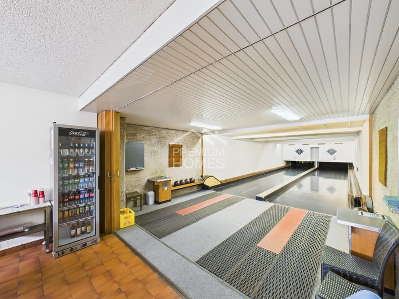 Attractive restaurant with diverse potential (11)