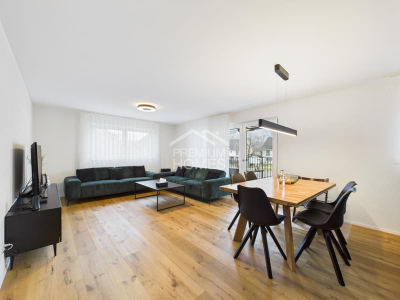 Exclusive apartment with high-end kitchen, balcony & two bathrooms (6)