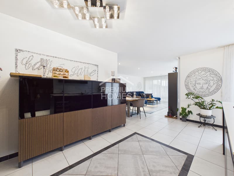 Modern garden apartment with kitchen island, wine fridge & lots of light (11)