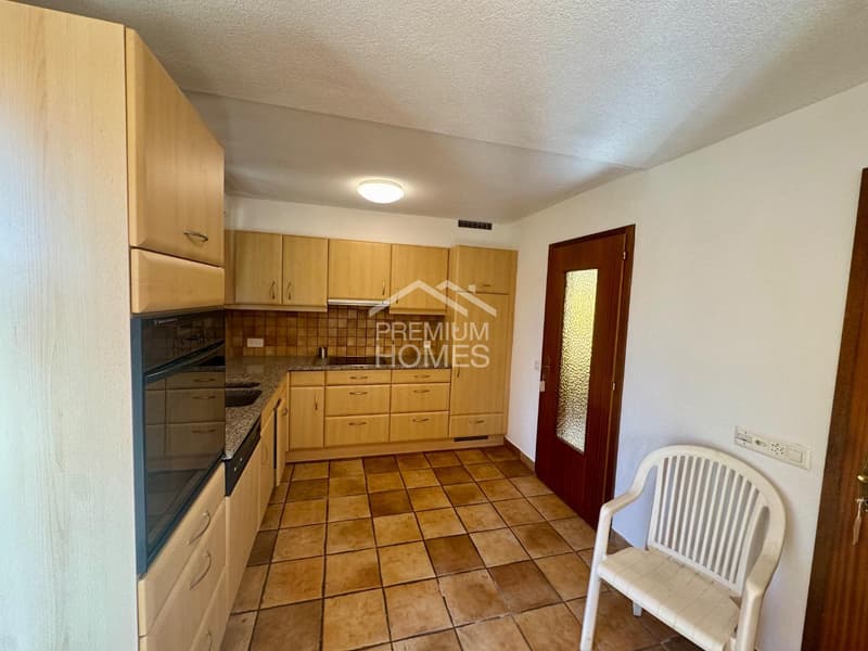 Single-family house with building permit and project (3)