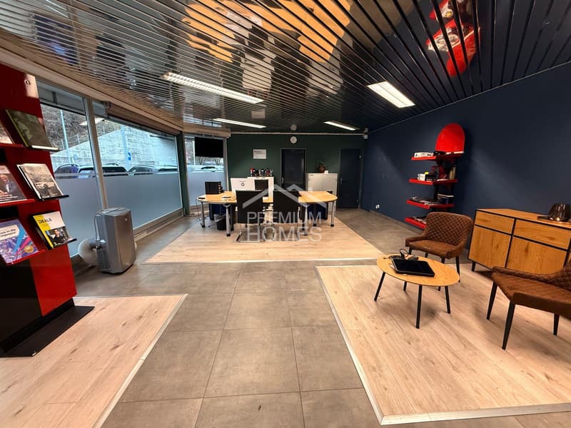 Officina meccanica con lavaggio auto e attrezzatura completa (2)