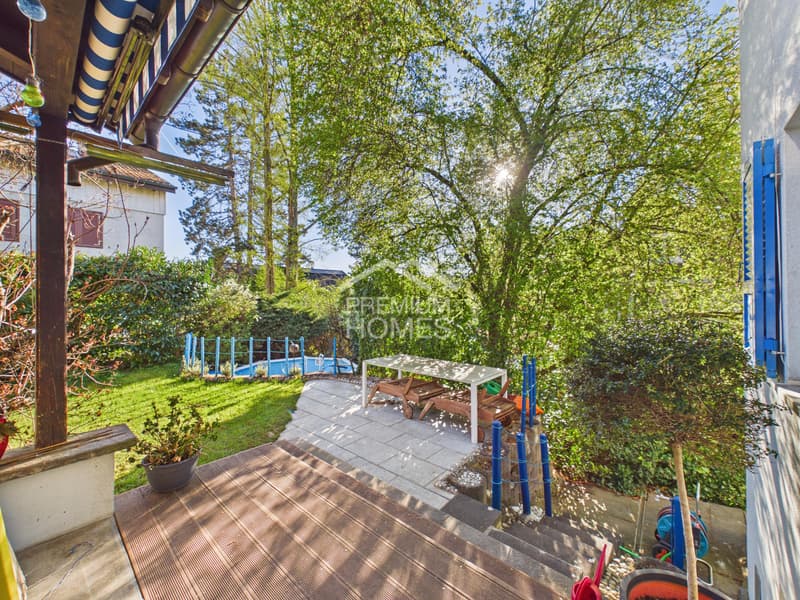 Attractive semi-detached house with plenty of privacy and garden (8)