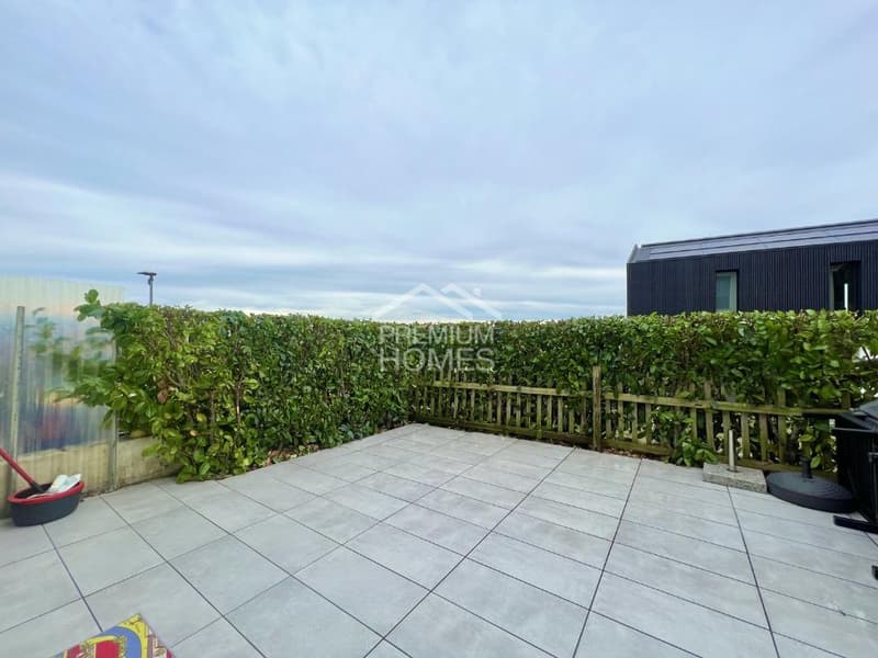 Charming semi-detached family house in a quiet neighborhood (3)