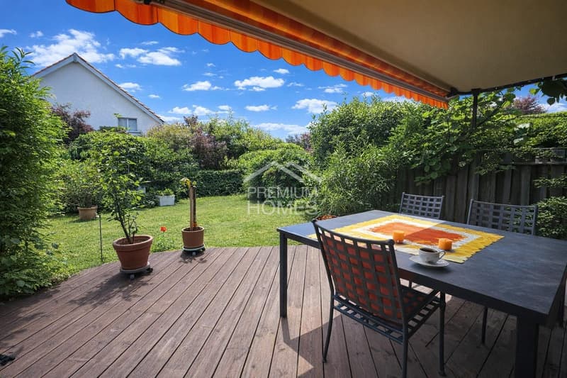 Family idyll in prime location (5)