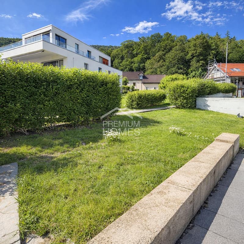 Propriété neuve avec aménagement de haute qualité (4)