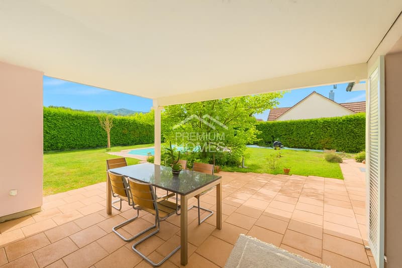 Piscine, jardin, intimité - propriété exclusive avec style (8)