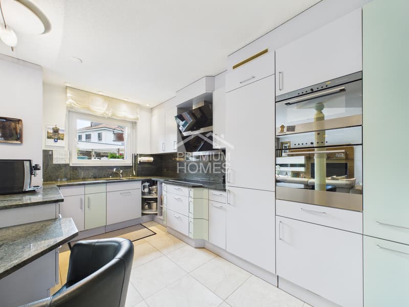 Stylish duplex residence with private garden (3)