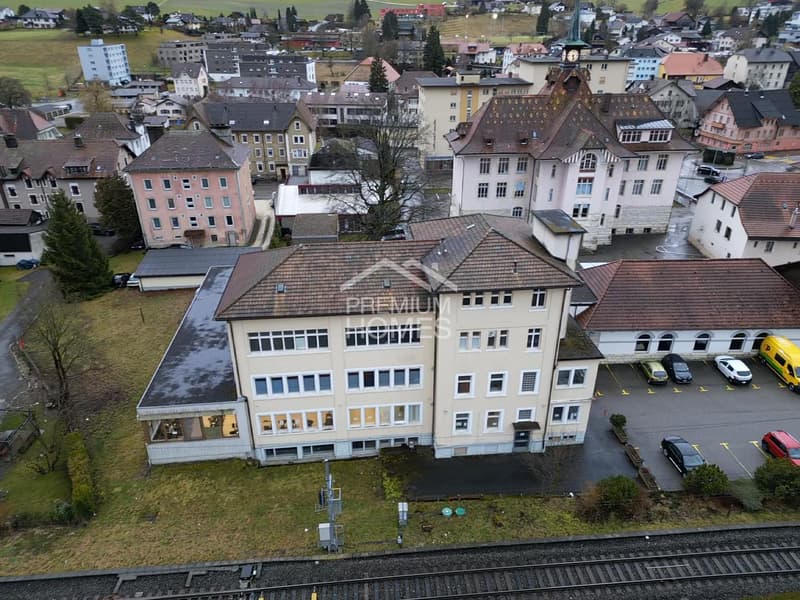 Give this industrial building a new life (3)